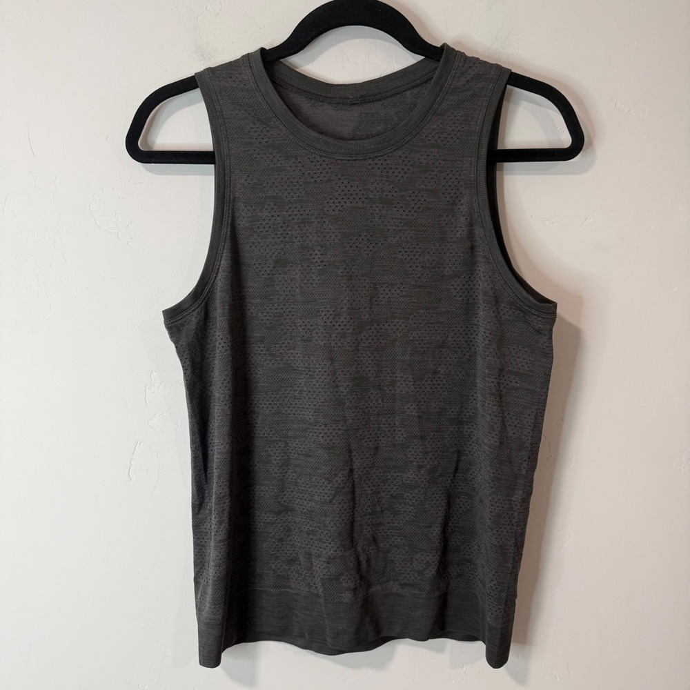 Lululemon Womens Breeze By Muscle Tank Top 4 Grey Camo Crew Neck Workout Run - Picture 1 of 6